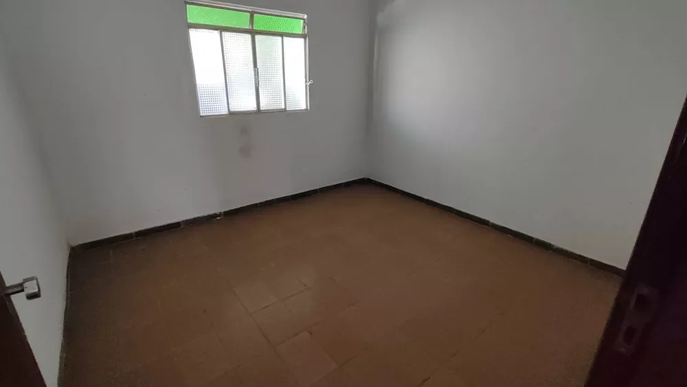 Casa à venda com 9 quartos, 360m² - Foto 6