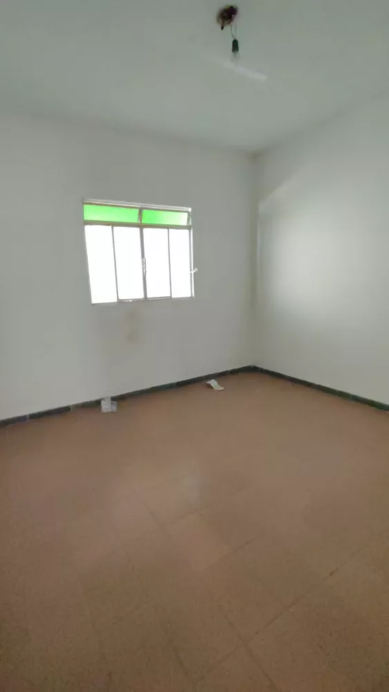 Casa à venda com 9 quartos, 360m² - Foto 2