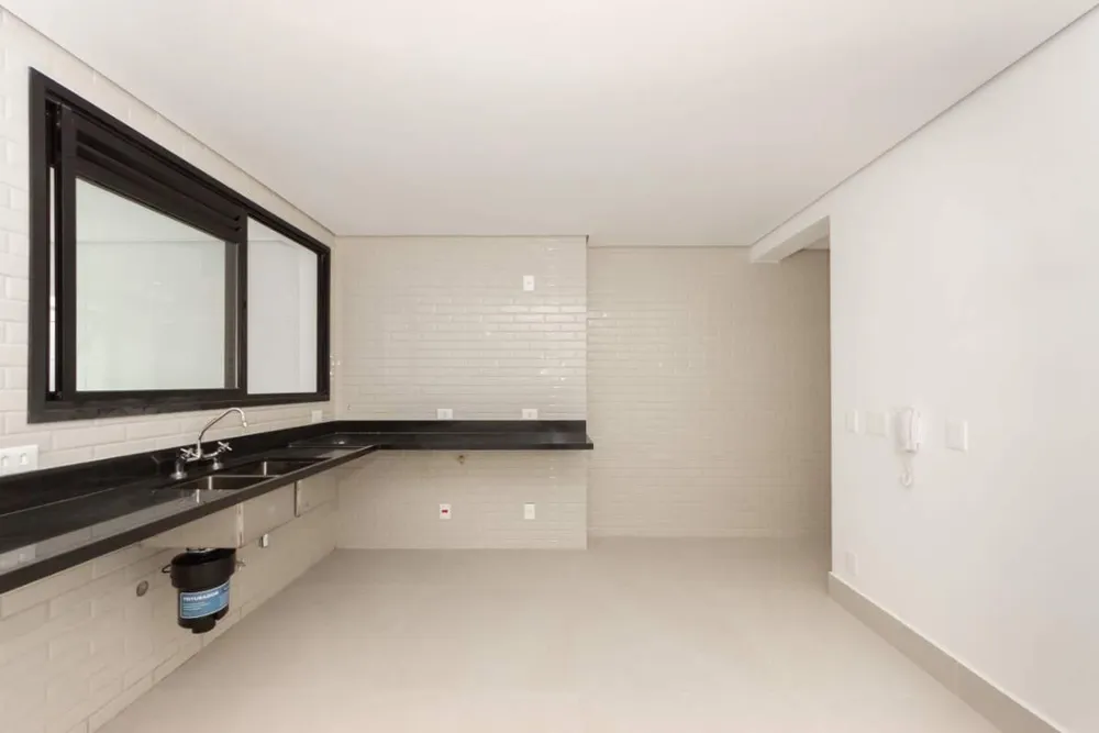 Apartamento, 3 quartos, 208 m² - Foto 1