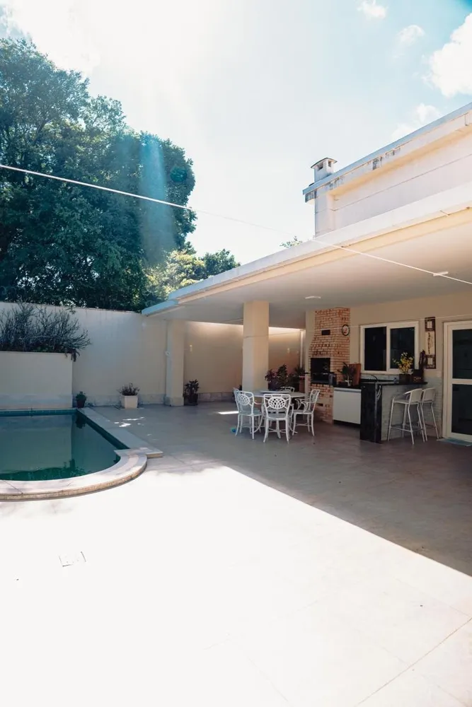 Casa, 4 quartos, 277 m² - Foto 1
