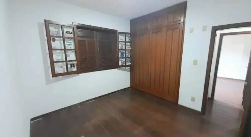Casa, 5 quartos, 210 m² - Foto 4