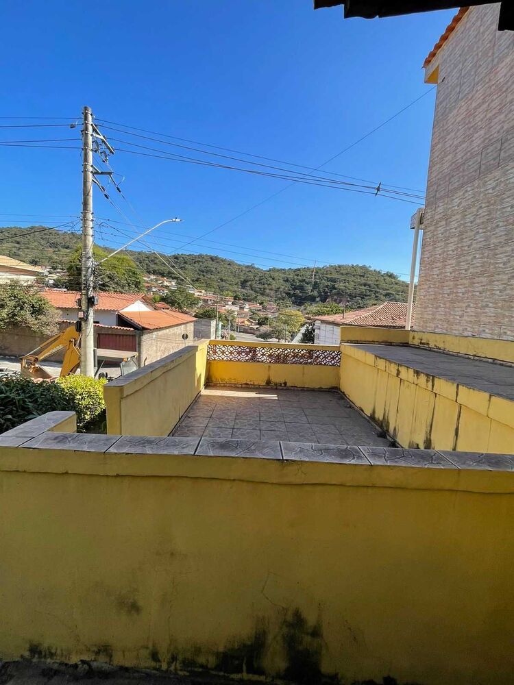 Casa à venda com 3 quartos, 250m² - Foto 3