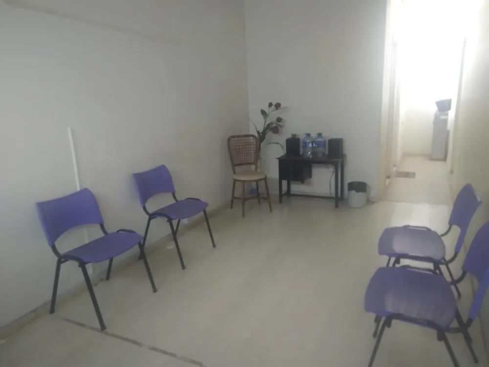 Casa, 6 quartos, 168 m² - Foto 4