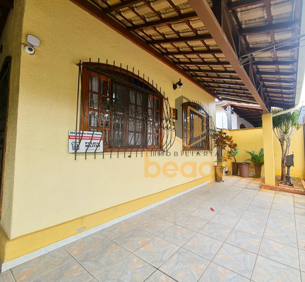 Casa, 3 quartos, 196 m² - Foto 1