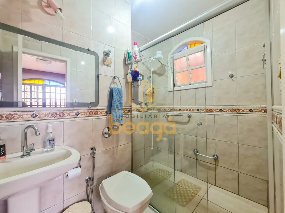 Casa, 3 quartos, 196 m² - Foto 1