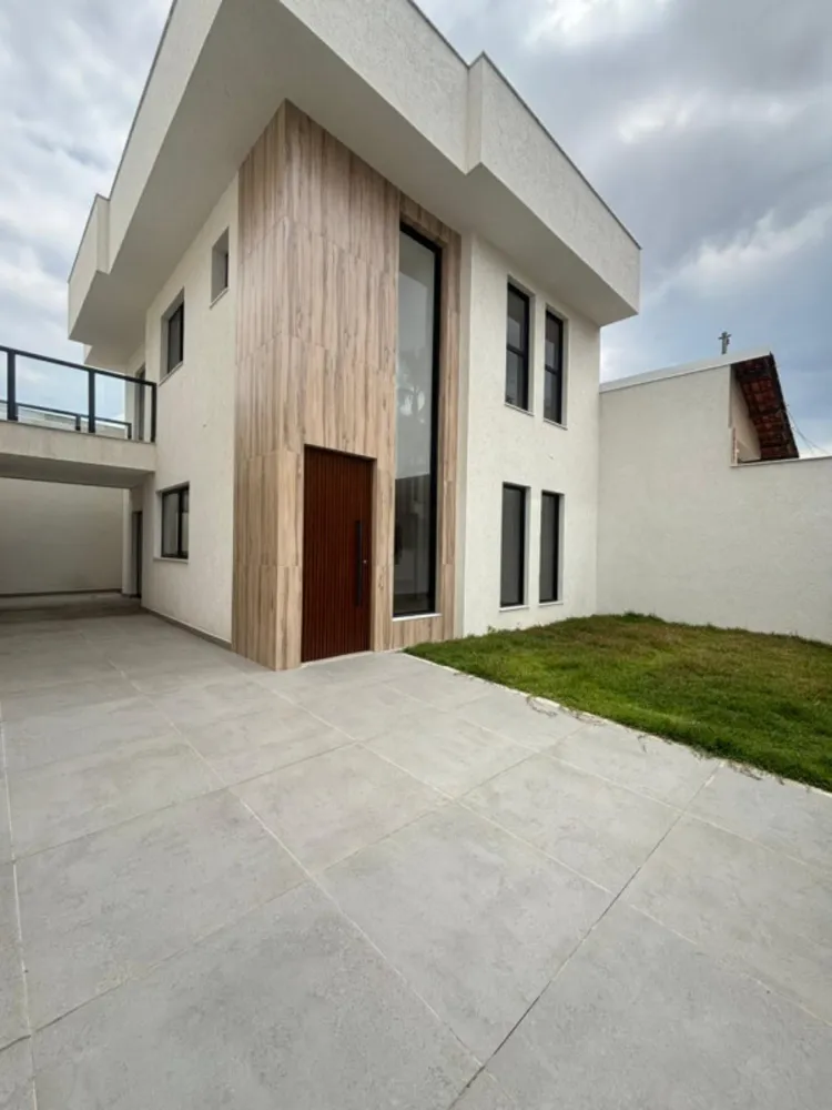 Casa, 3 quartos, 209 m² - Foto 1