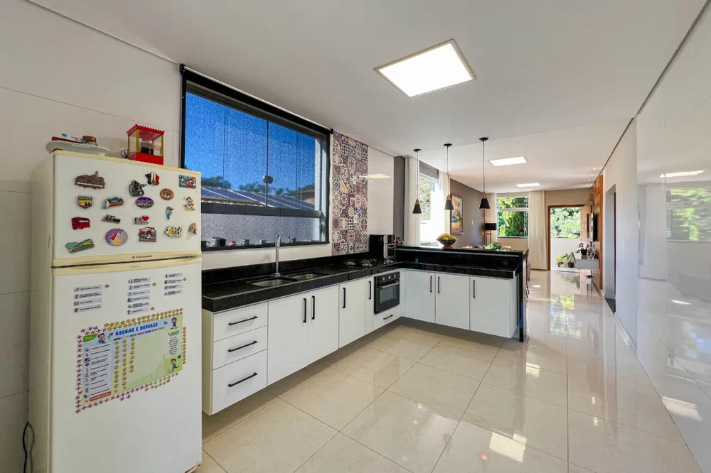 Casa, 3 quartos, 270 m² - Foto 11