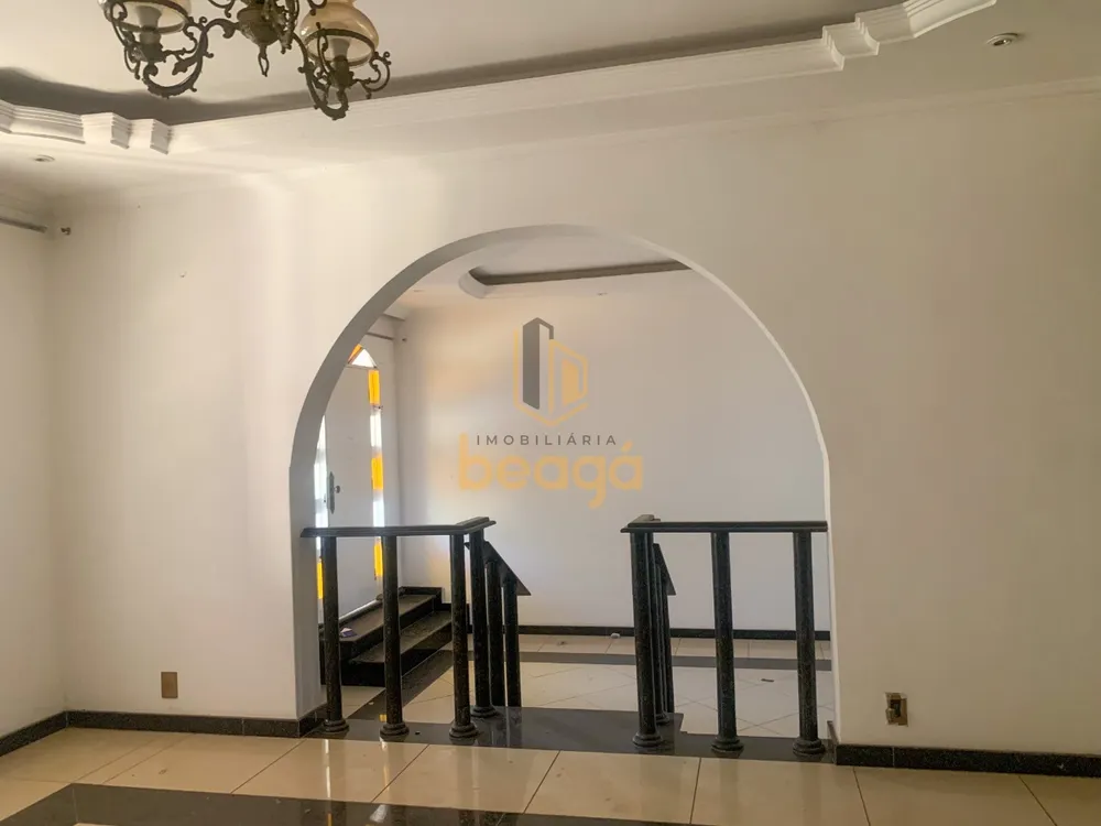 Casa, 6 quartos, 360 m² - Foto 4