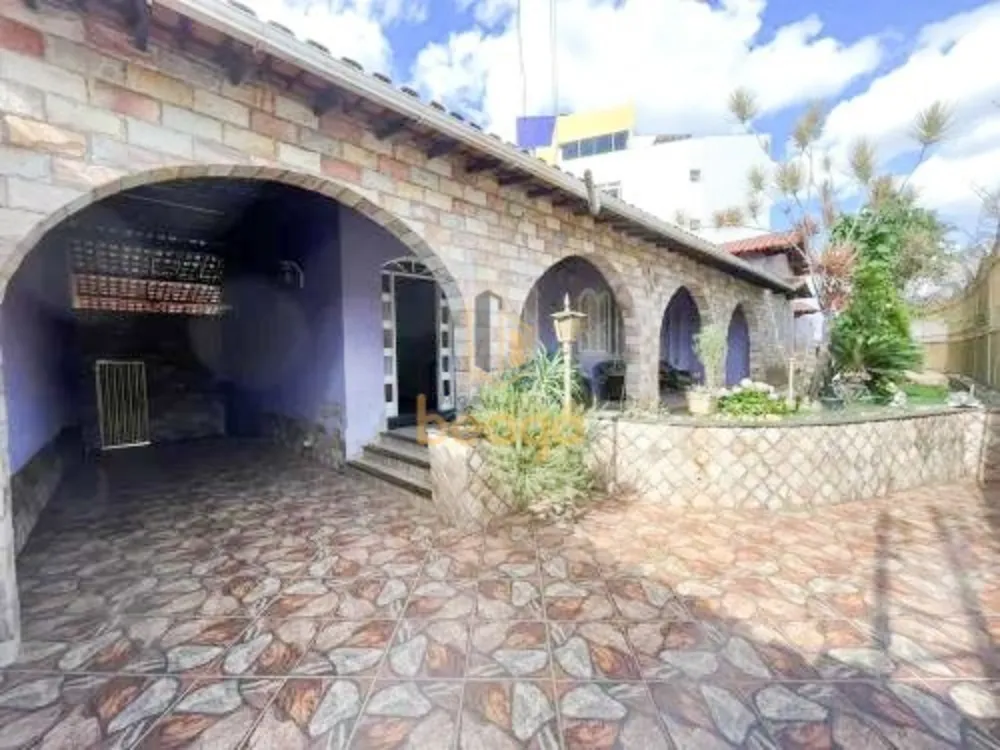 Casa, 6 quartos, 360 m² - Foto 1