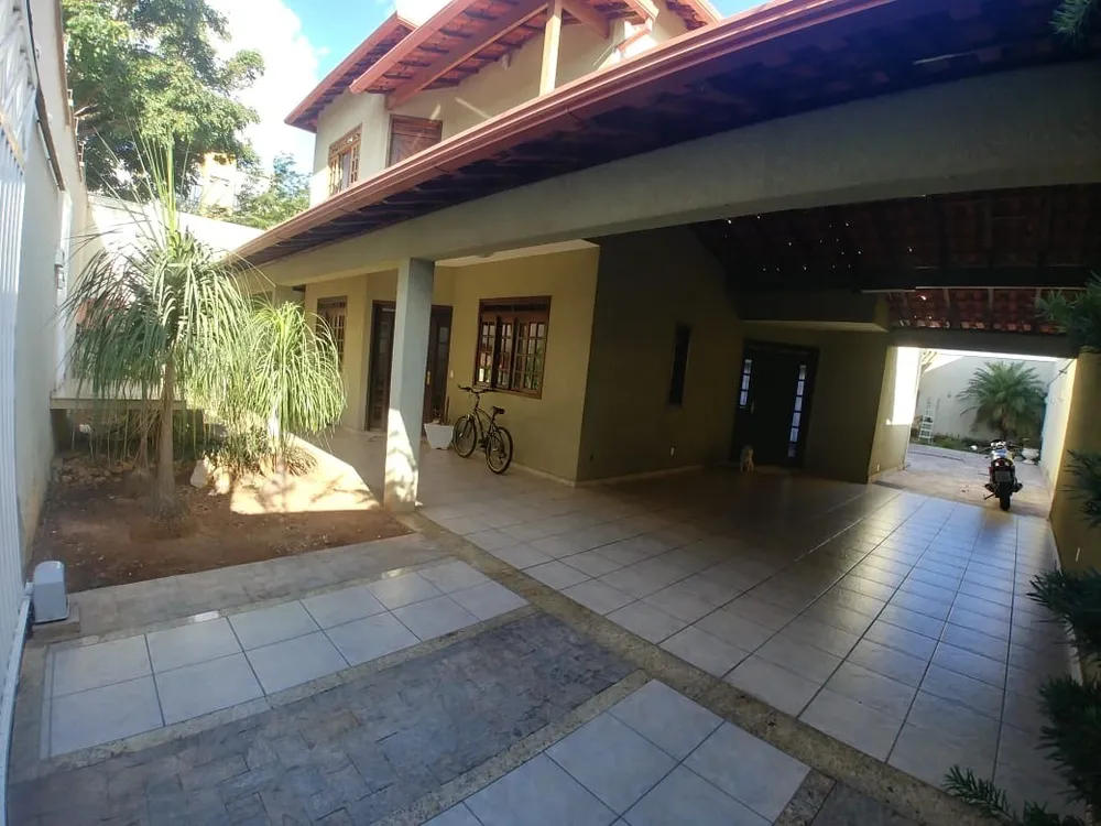 Casa, 3 quartos, 240 m² - Foto 1