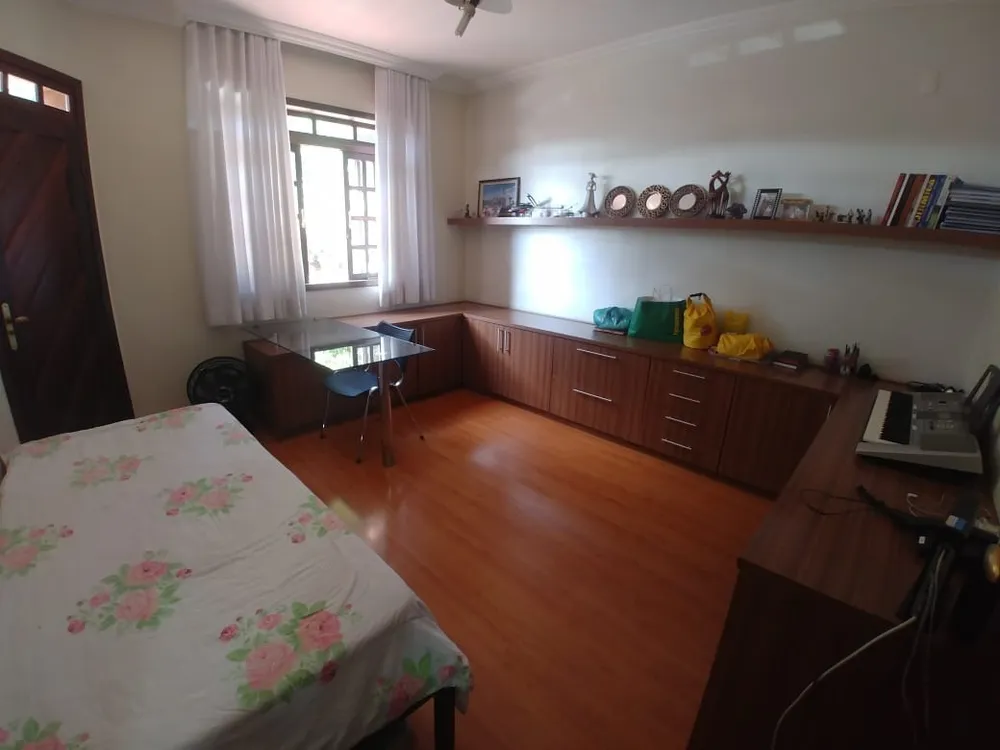 Casa, 3 quartos, 240 m² - Foto 12
