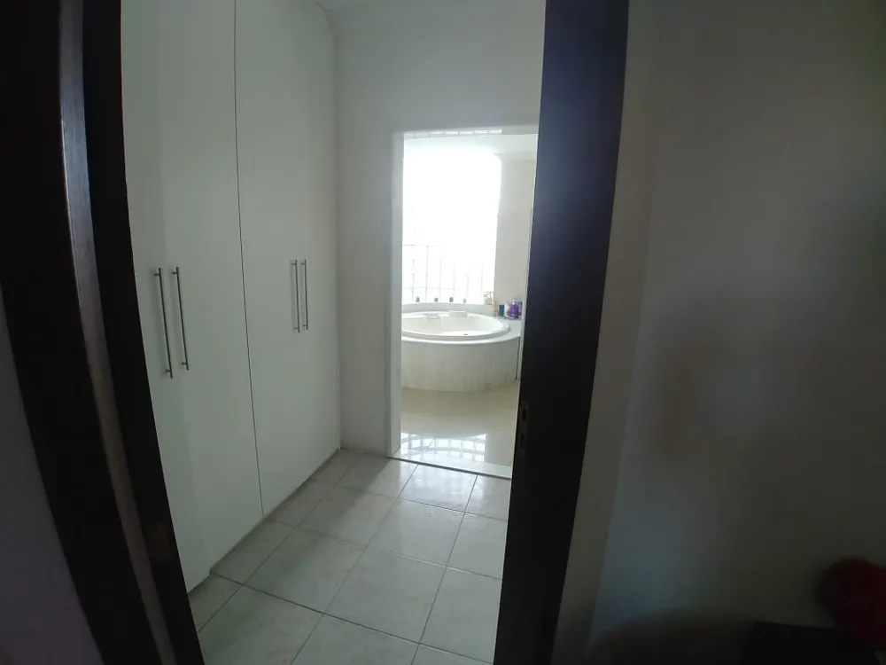 Casa, 3 quartos, 240 m² - Foto 8