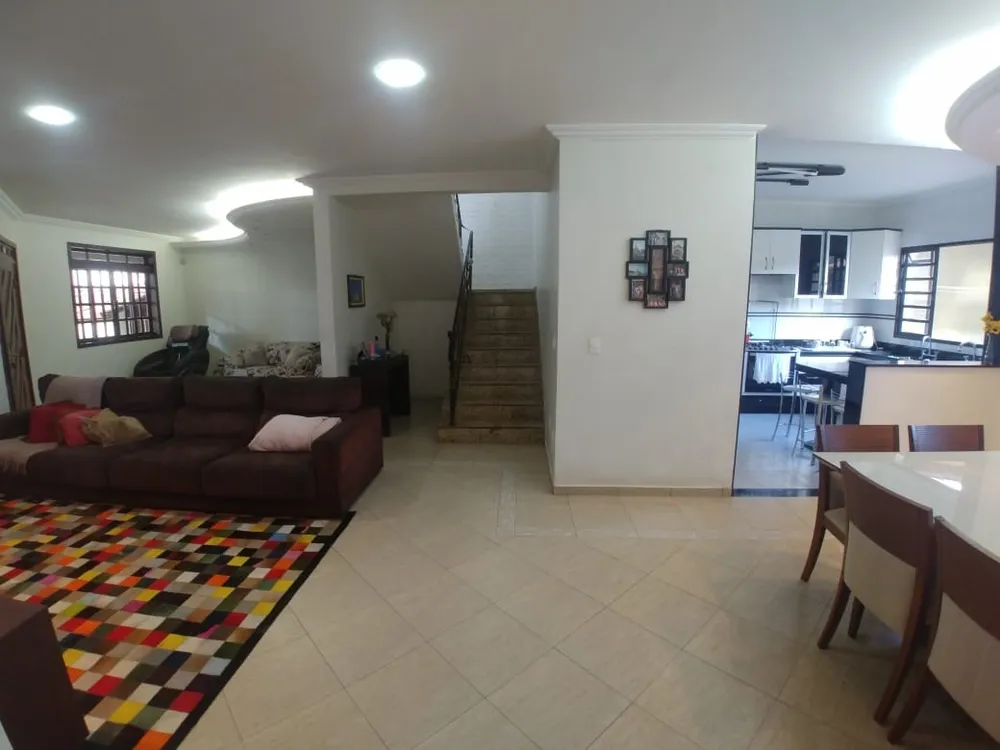 Casa, 3 quartos, 240 m² - Foto 10