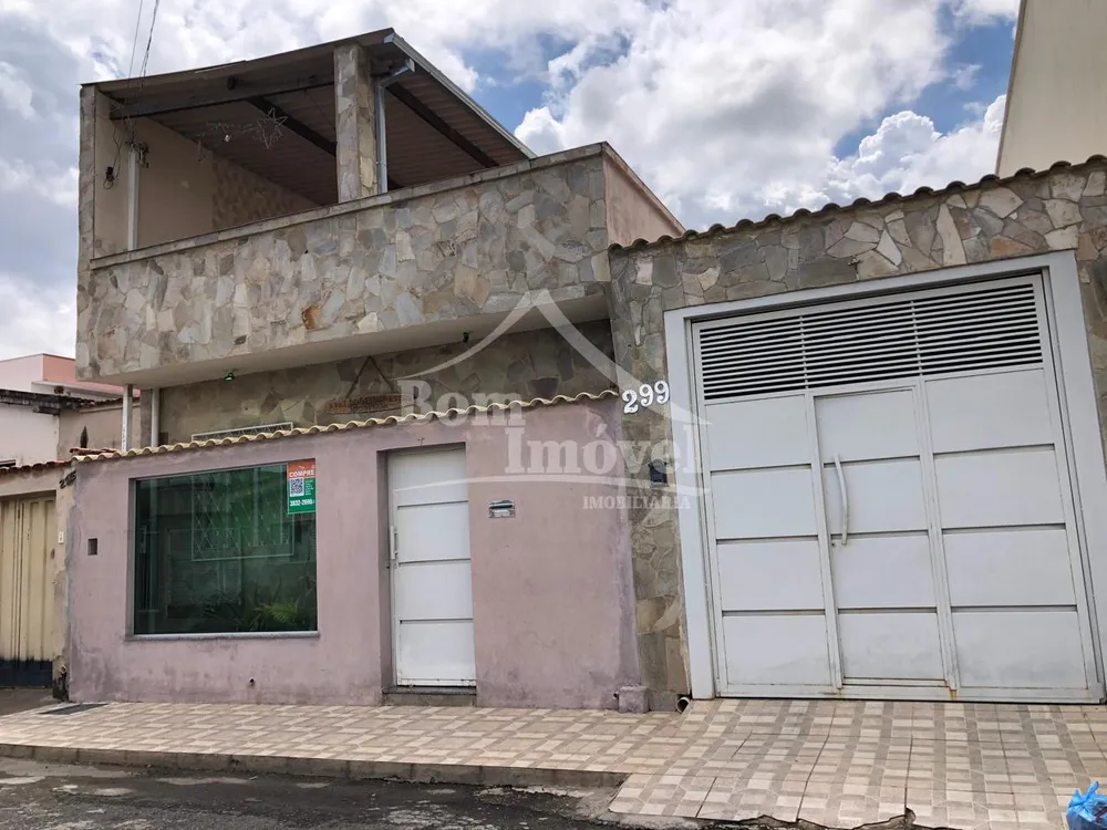Casa, 4 quartos, 160 m² - Foto 1