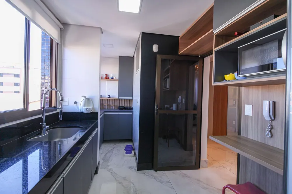 Cobertura, 3 quartos, 213 m² - Foto 3