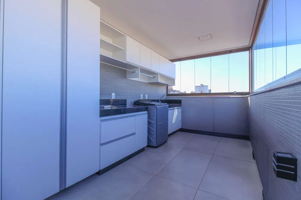 Cobertura, 3 quartos, 213 m² - Foto 2