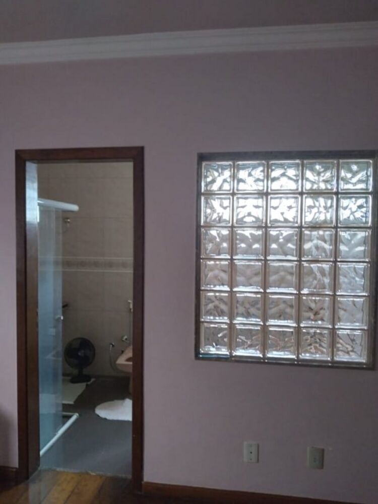 Casa à venda com 4 quartos, 480m² - Foto 1