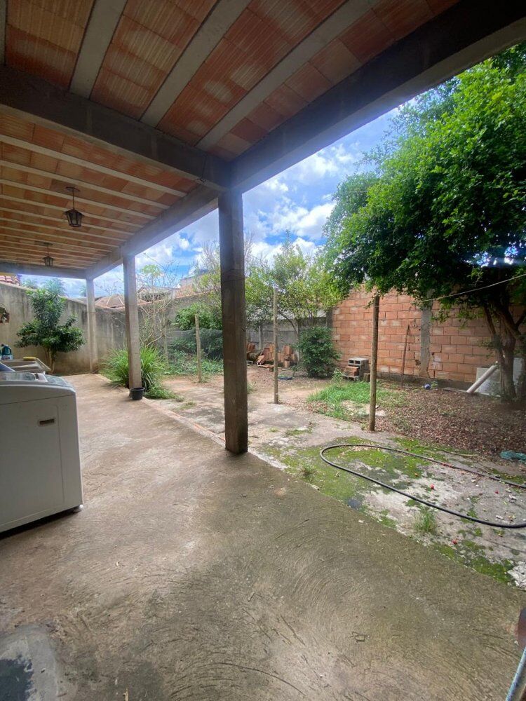Casa à venda com 3 quartos, 250m² - Foto 6
