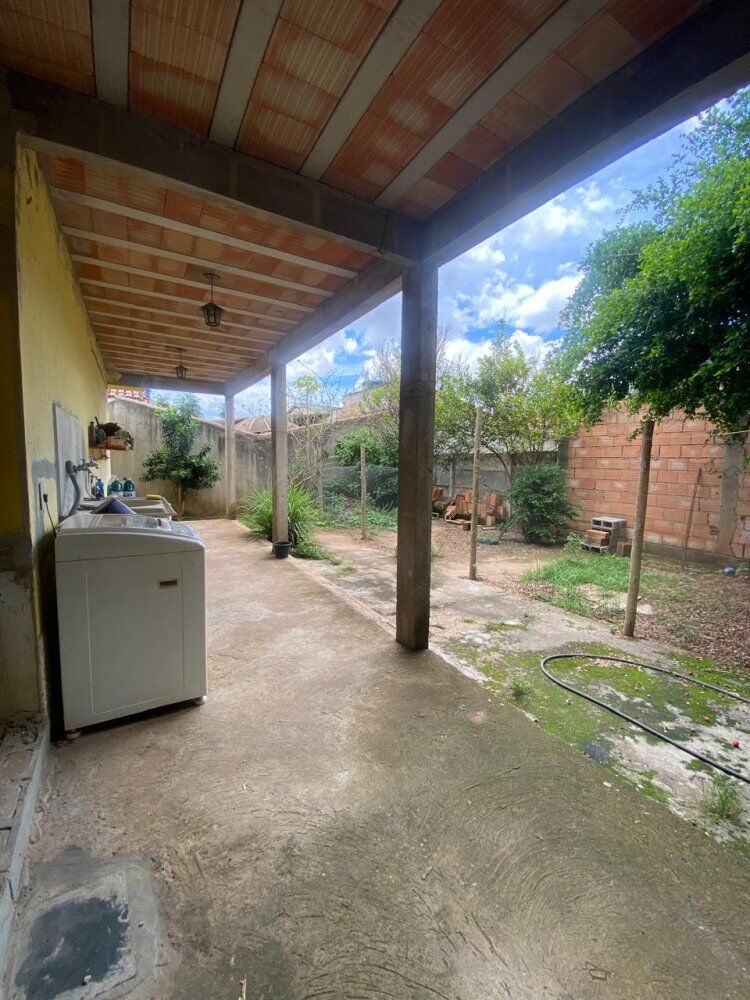 Casa à venda com 3 quartos, 250m² - Foto 7