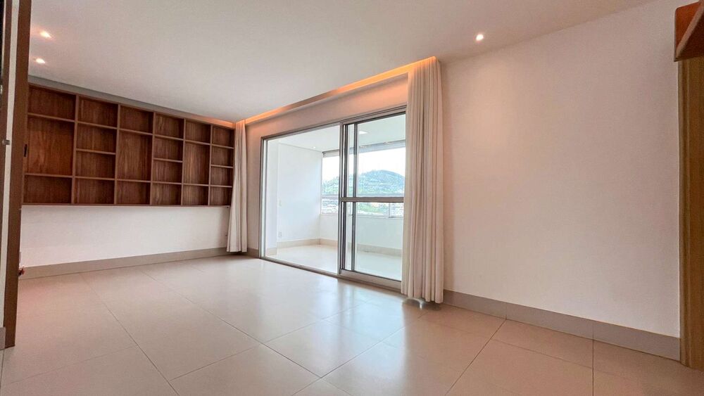 Apartamento à venda com 3 quartos, 87m² - Foto 1