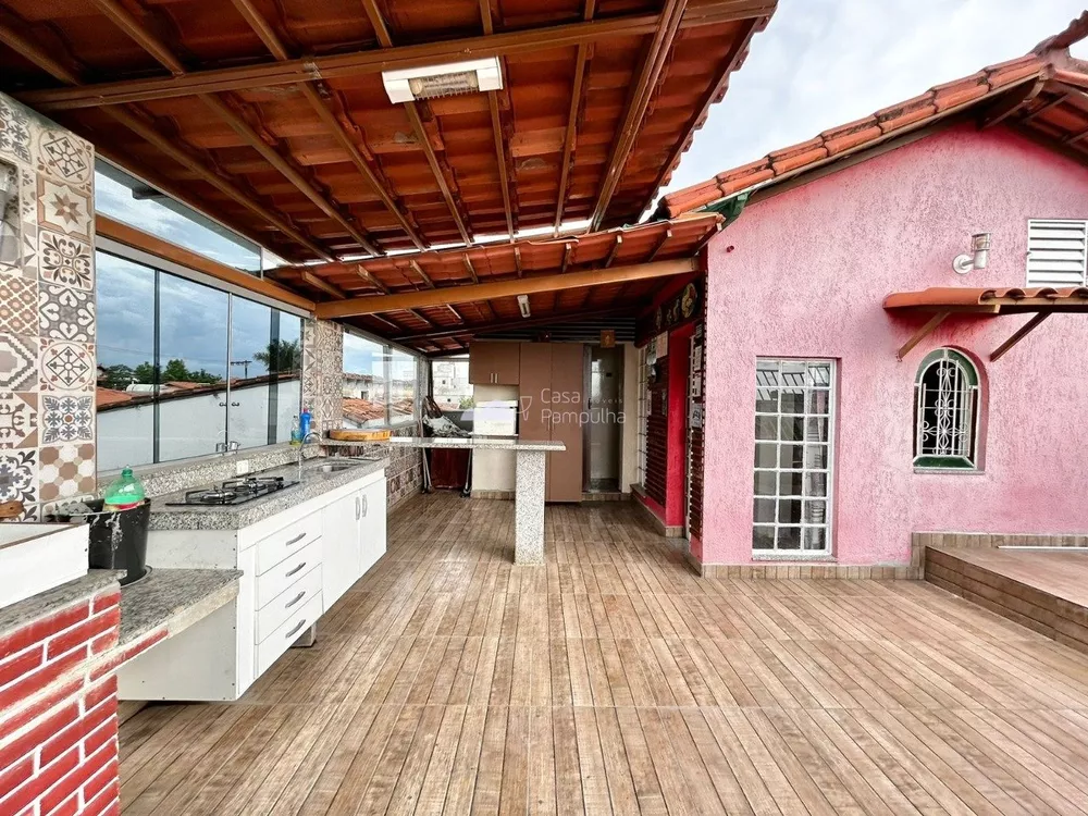 Casa à venda com 3 quartos, 120m² - Foto 1