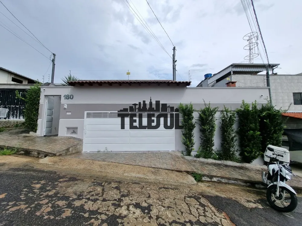 Casa, 3 quartos, 265 m² - Foto 2