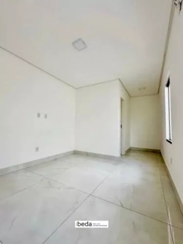 Casa de Condomínio à venda com 3 quartos, 200m² - Foto 13