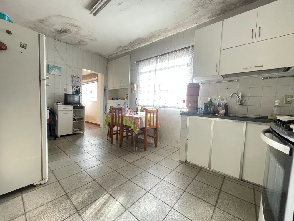 Casa, 6 quartos, 203 m² - Foto 10