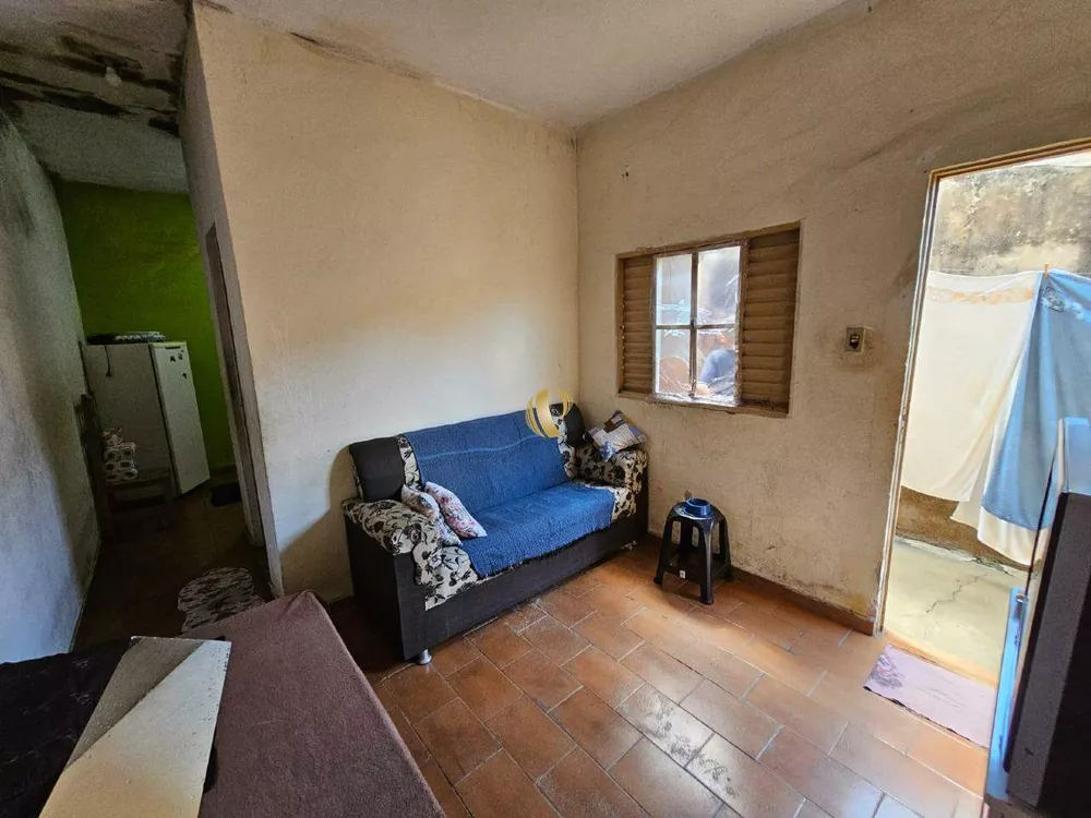 Casa à venda com 2 quartos, 84m² - Foto 3