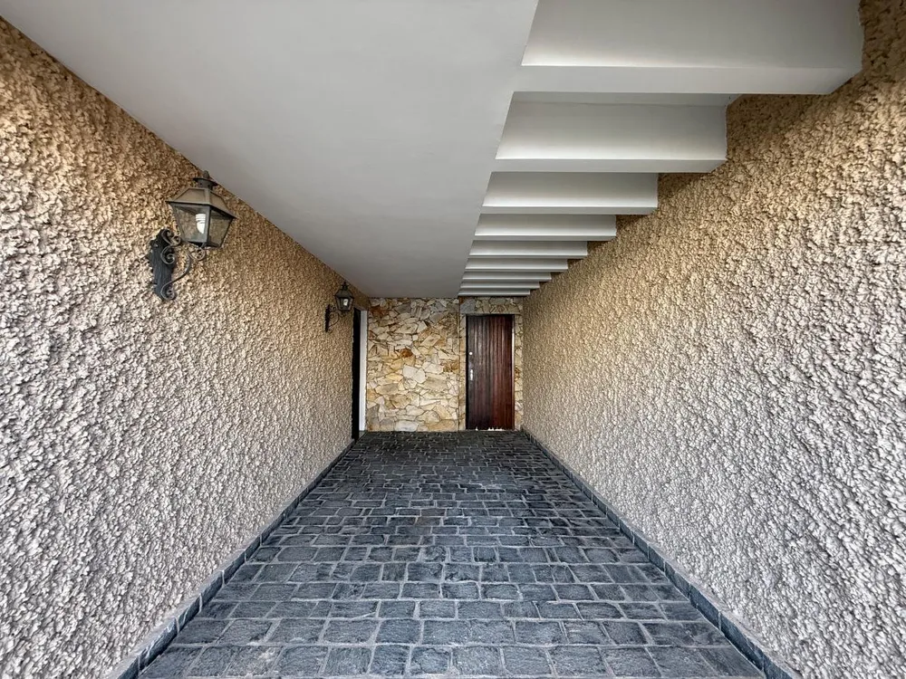 Casa, 3 quartos, 200 m² - Foto 1