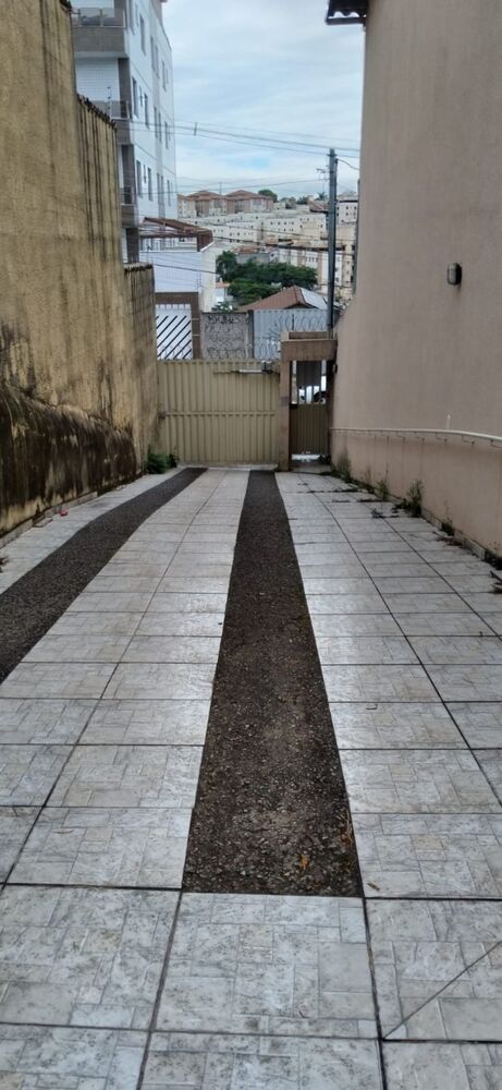 Casa à venda com 3 quartos, 100m² - Foto 7