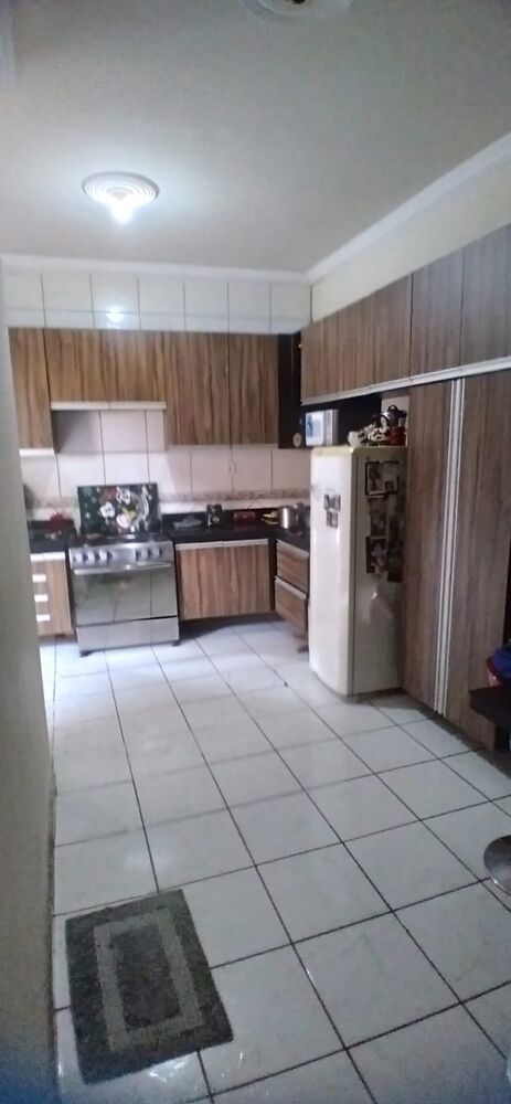 Casa à venda com 3 quartos, 100m² - Foto 5