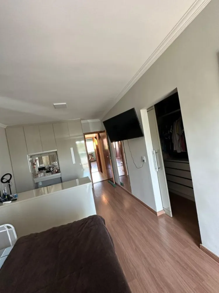 Casa, 3 quartos, 270 m² - Foto 15