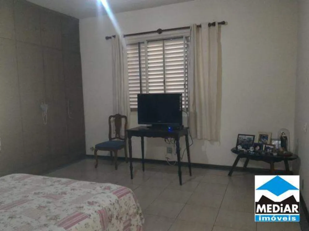 Casa, 3 quartos, 334 m² - Foto 2