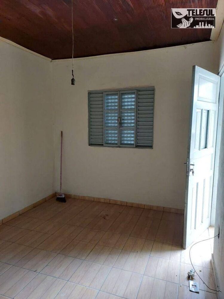 Casa à venda com 2 quartos, 288m² - Foto 2