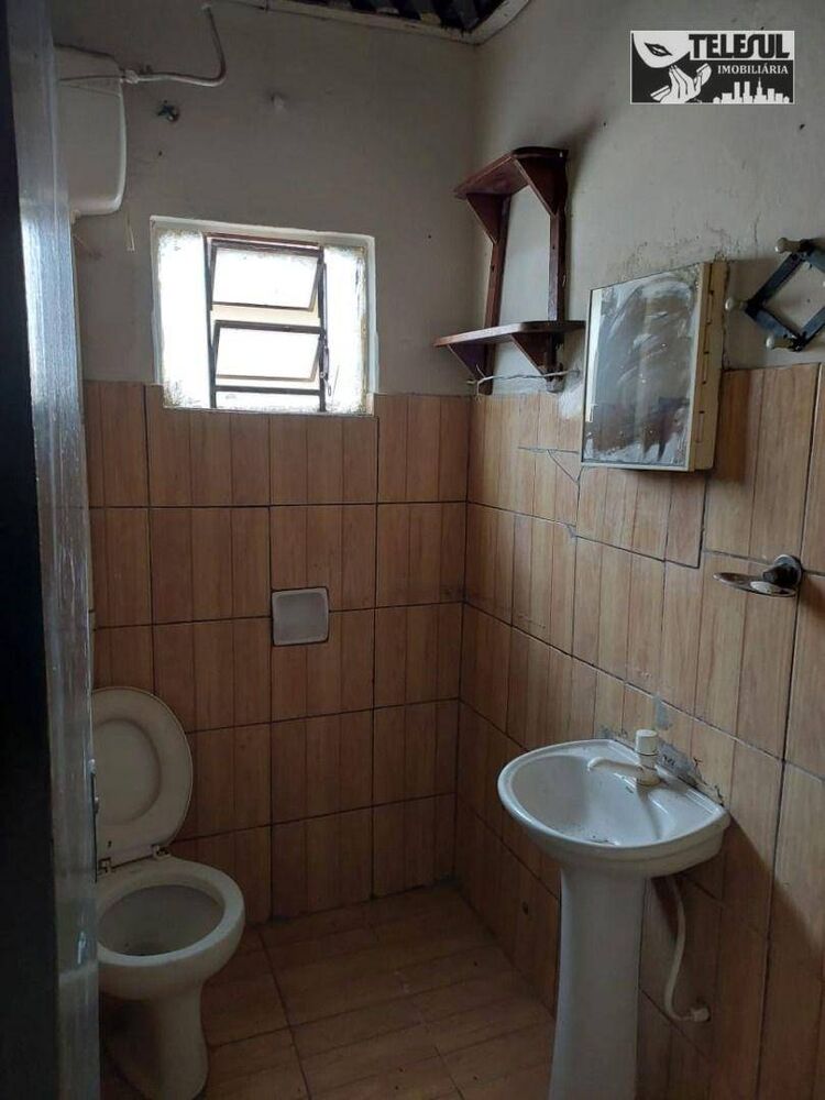 Casa à venda com 2 quartos, 288m² - Foto 7