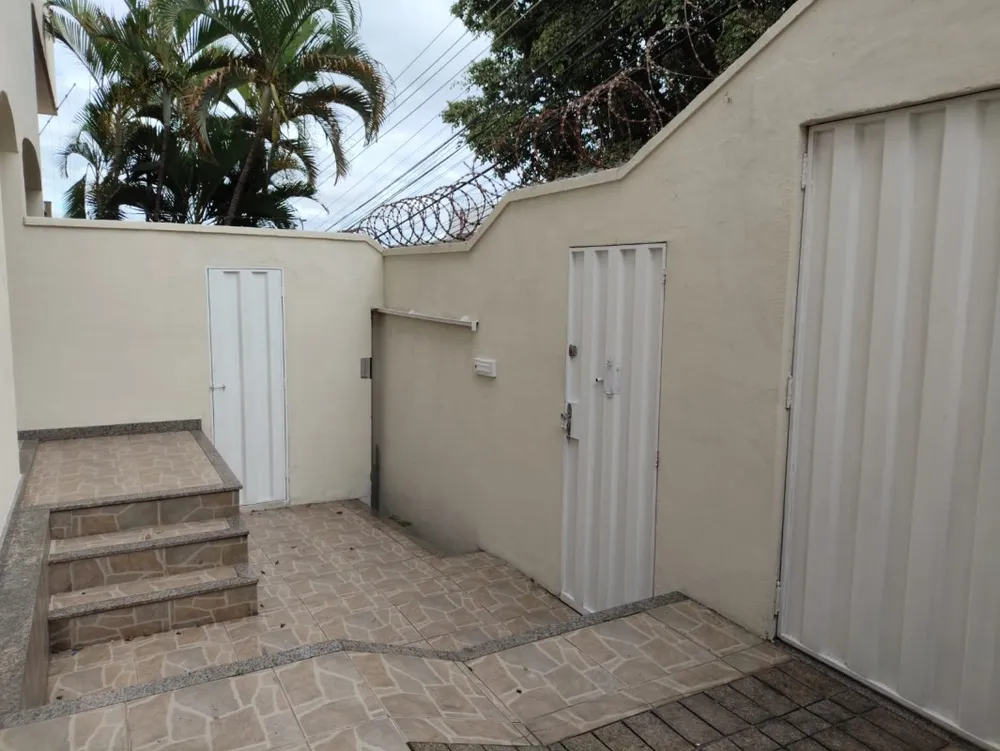 Casa, 5 quartos, 351 m² - Foto 2