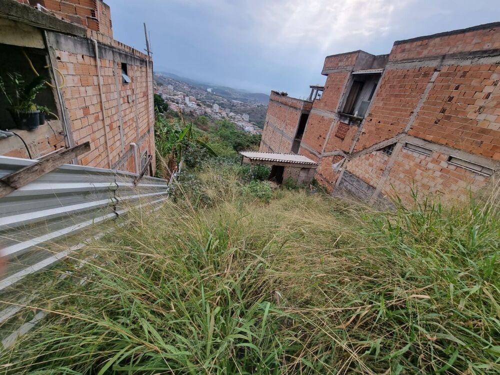 Terreno à venda, 300m² - Foto 2