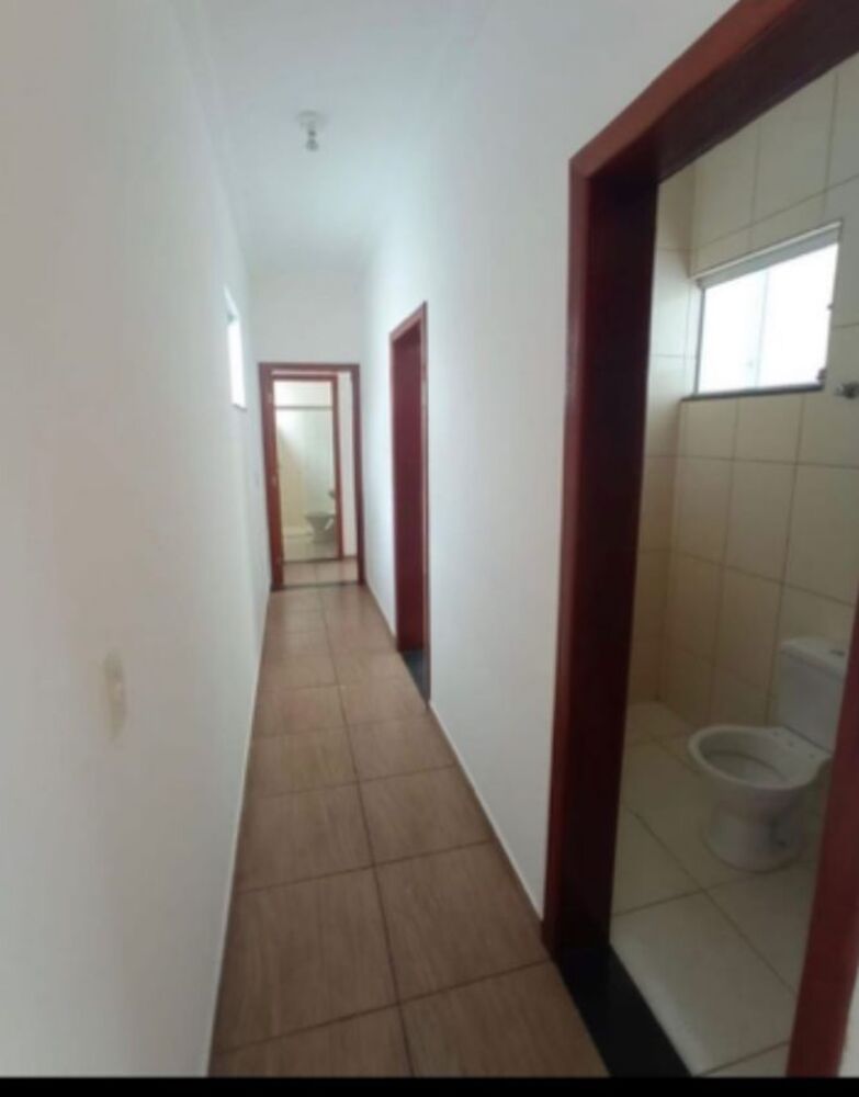Casa à venda com 2 quartos, 76m² - Foto 2