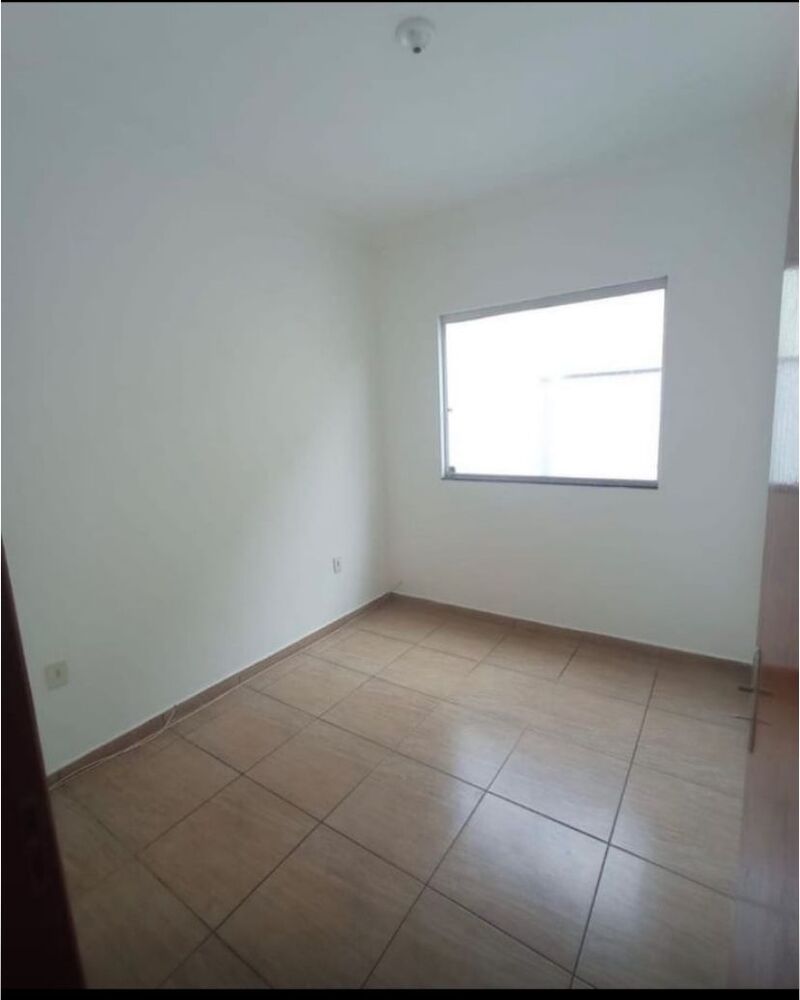 Casa à venda com 2 quartos, 76m² - Foto 1
