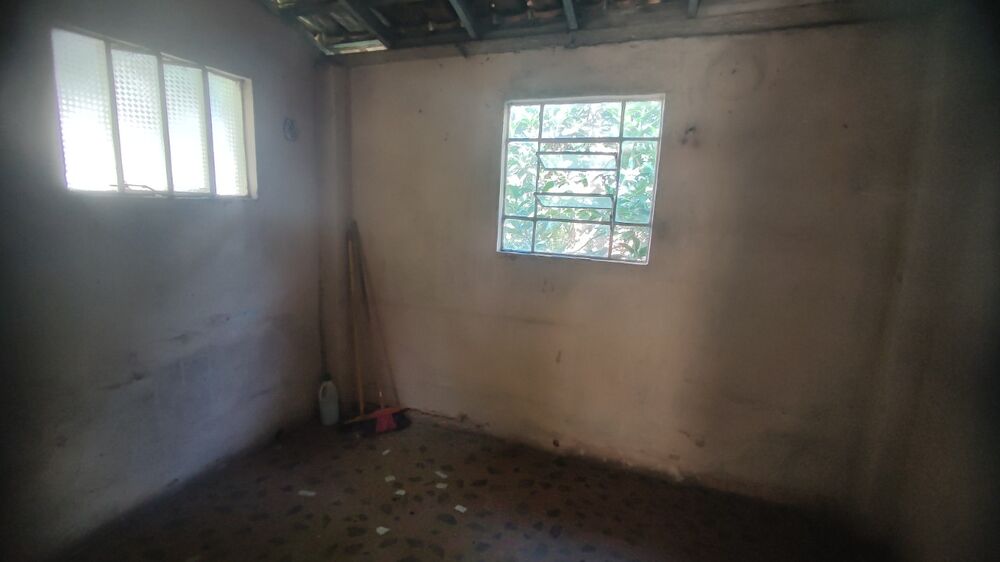 Casa à venda com 2 quartos, 300m² - Foto 5