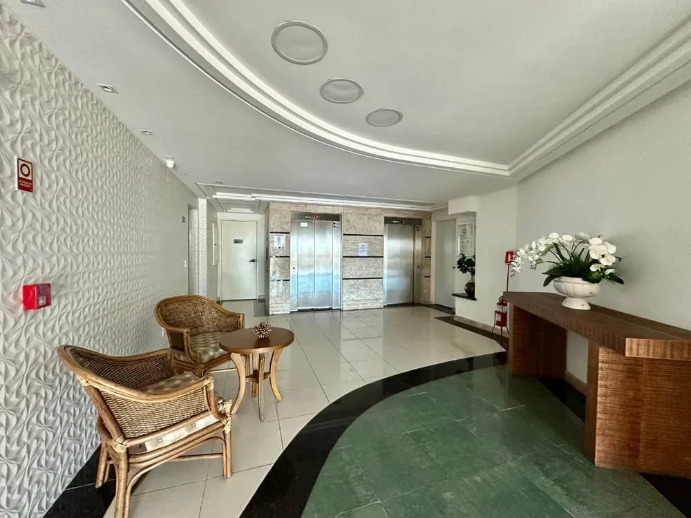 Apartamento, 3 quartos, 189 m² - Foto 2