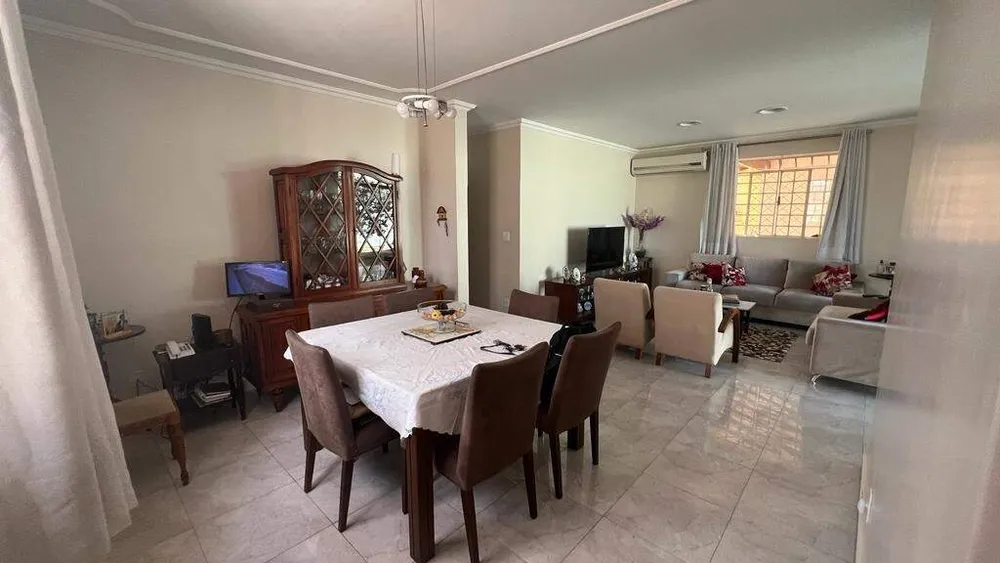 Casa, 3 quartos, 194 m² - Foto 4