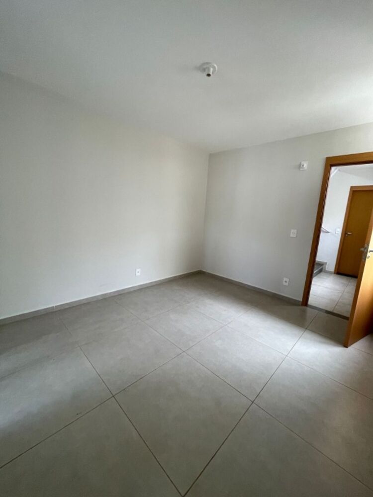 Apartamento à venda com 2 quartos, 48m² - Foto 2