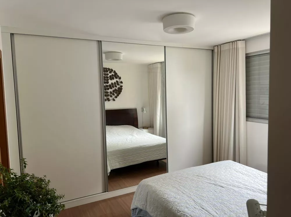 Apartamento à venda com 4 quartos, 150m² - Foto 2