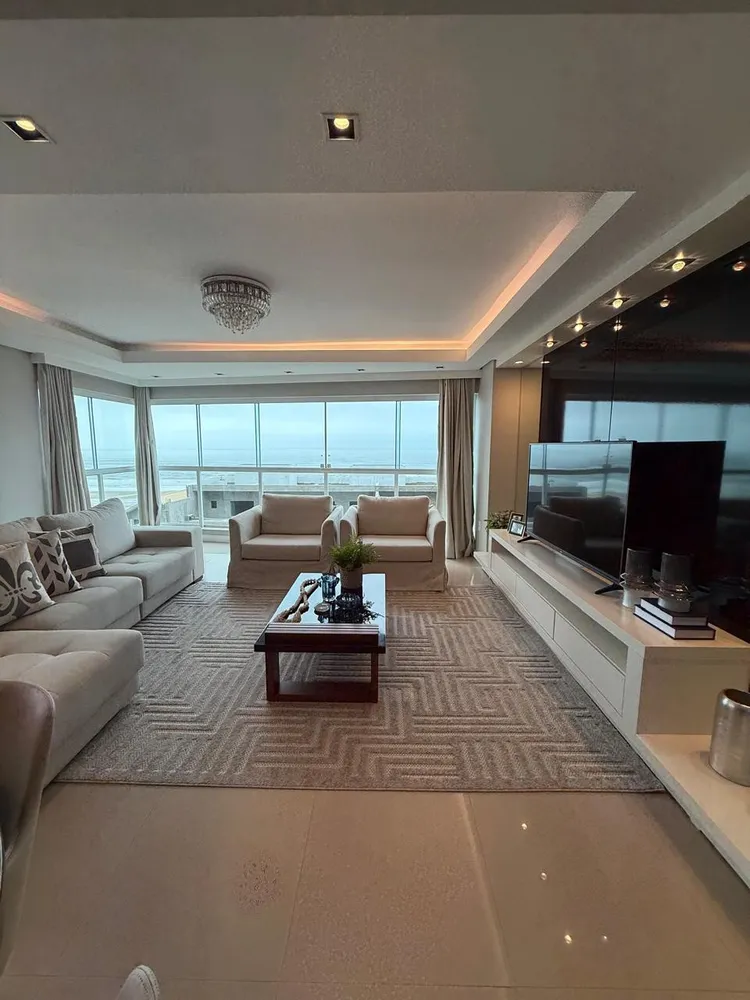 Apartamento, 4 quartos, 211 m² - Foto 1
