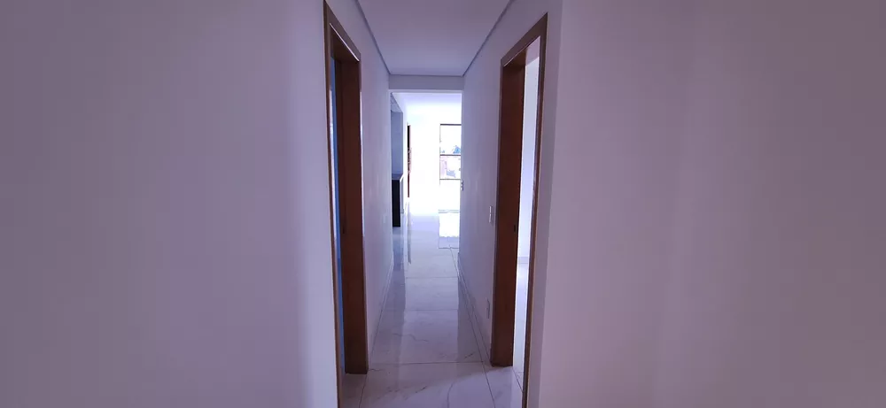 Apartamento à venda com 4 quartos, 160m² - Foto 2