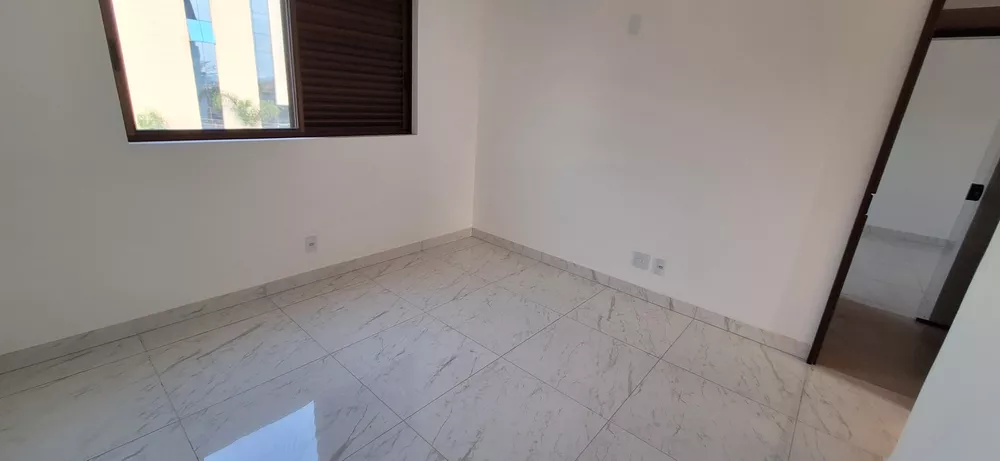 Apartamento à venda com 4 quartos, 160m² - Foto 3