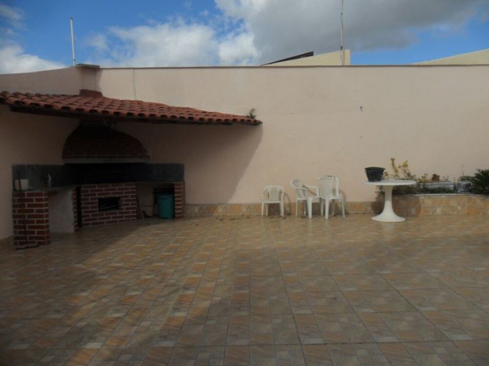 Casa à venda com 3 quartos, 242m² - Foto 4