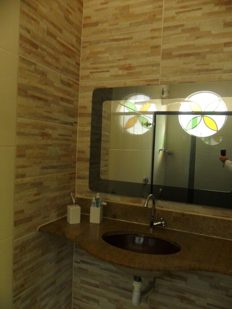 Casa à venda com 3 quartos, 242m² - Foto 2
